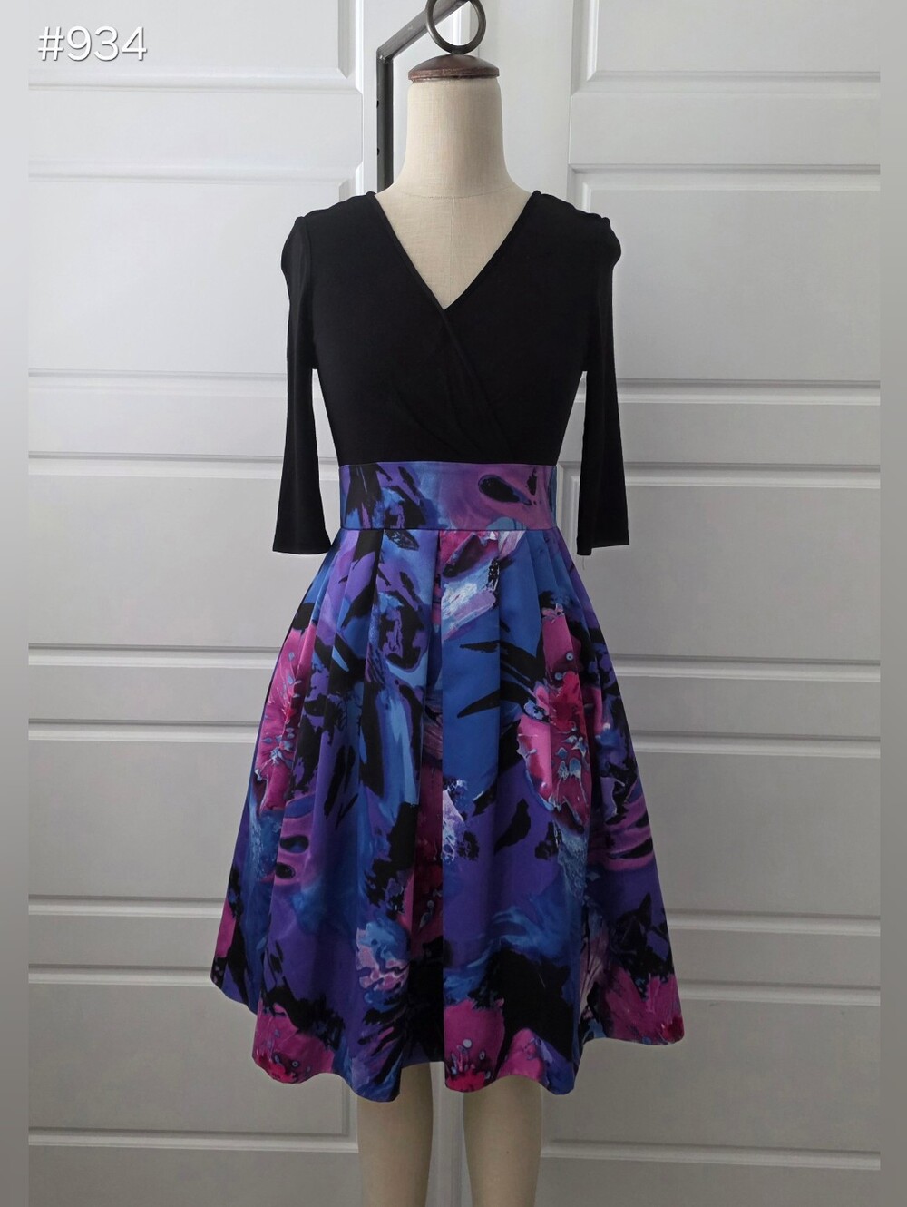 Adrianna Papell Floral Midi Dress With Black Bodice